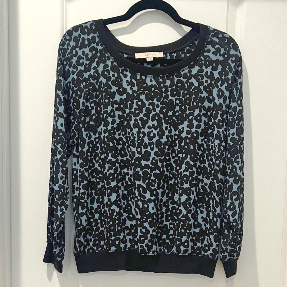 LOFT Women's Black and Blue Animal Print Blouse